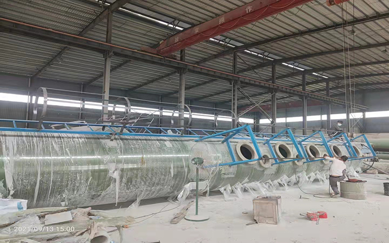 玻璃鋼廢氣處理設(shè)備加工現(xiàn)場(chǎng)